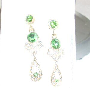 JLR-85 GOLDTONE EMERALD GEMSTONES  POST DROP EARRINGS (COSTUME)